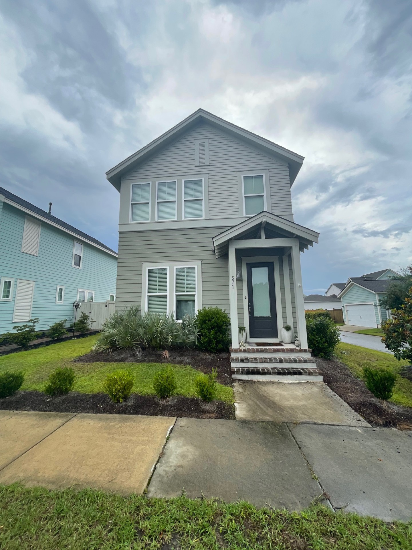 Property main image